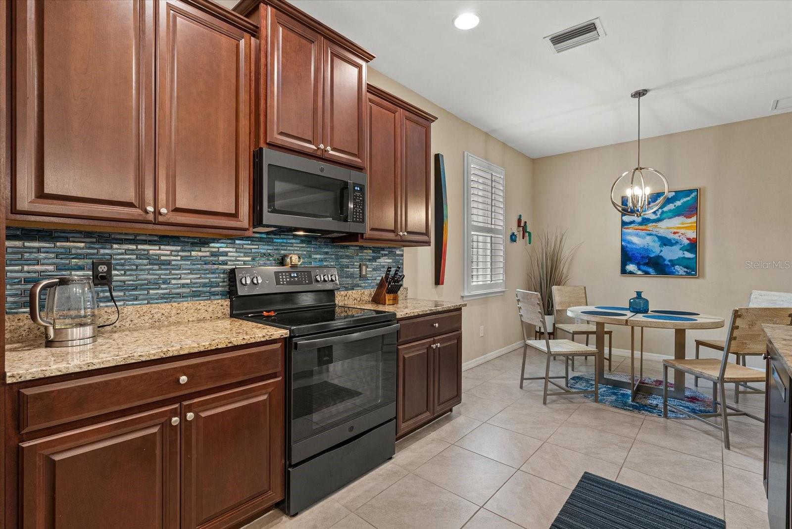 CARIBBEAN VILLAGE - Residential