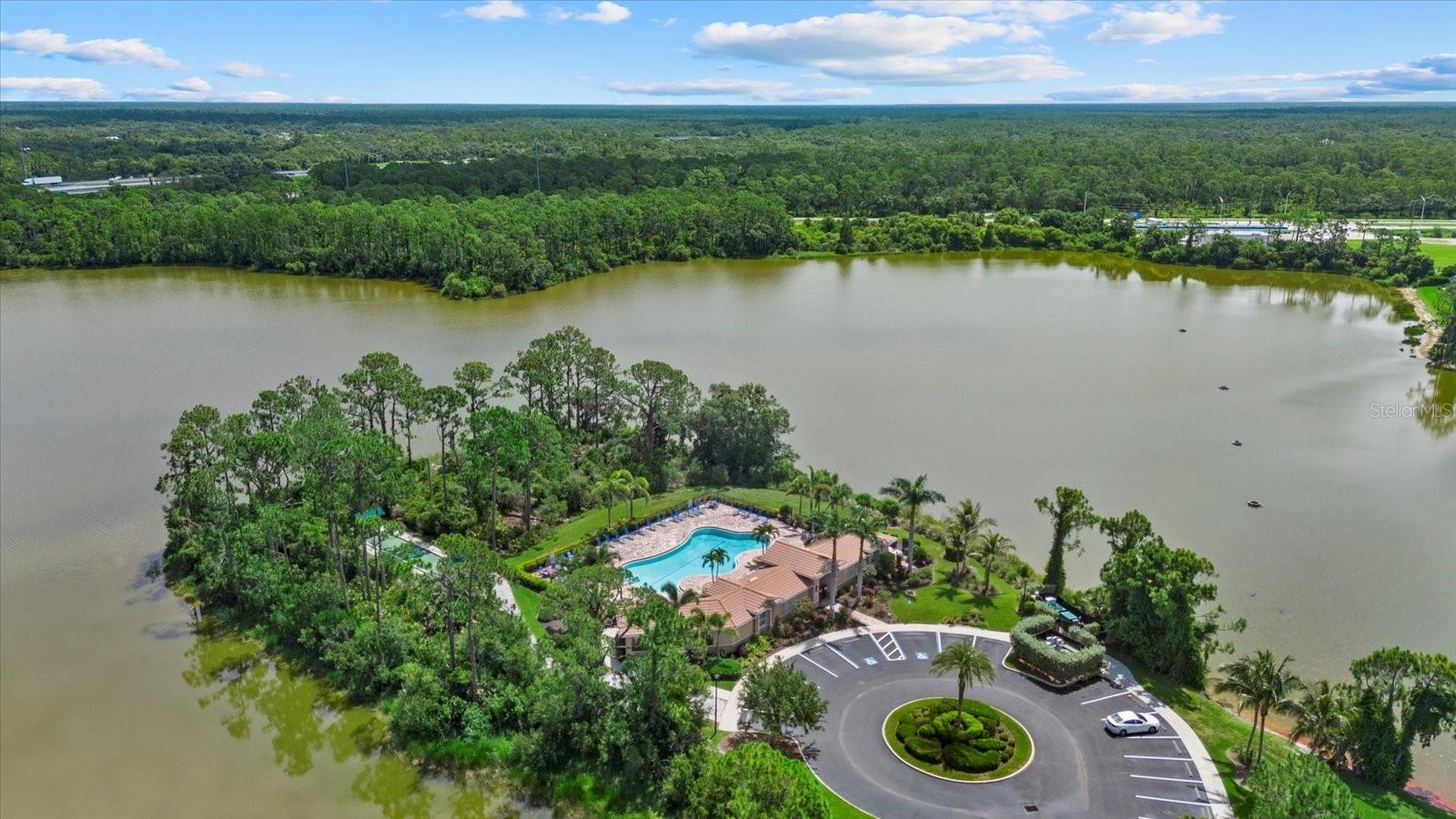 CARIBBEAN VILLAGE - Residential