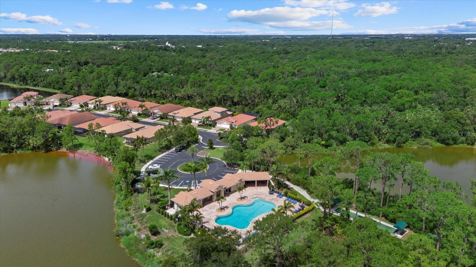 CARIBBEAN VILLAGE - Residential