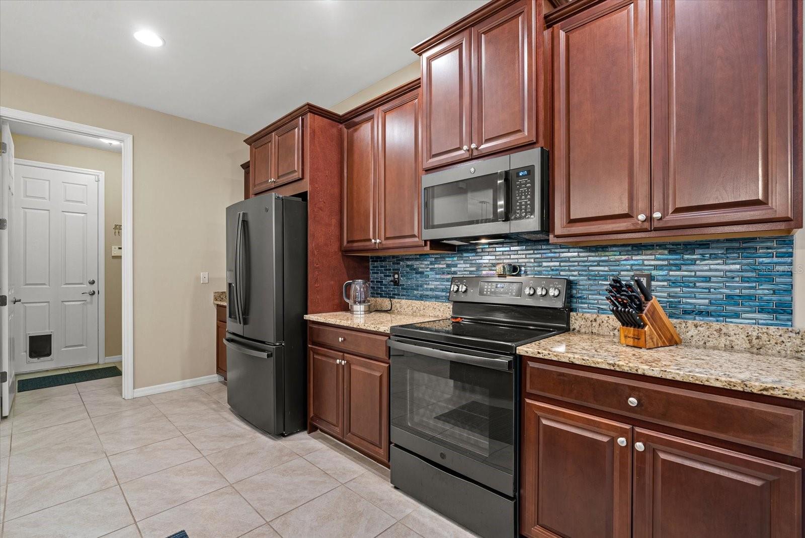 CARIBBEAN VILLAGE - Residential