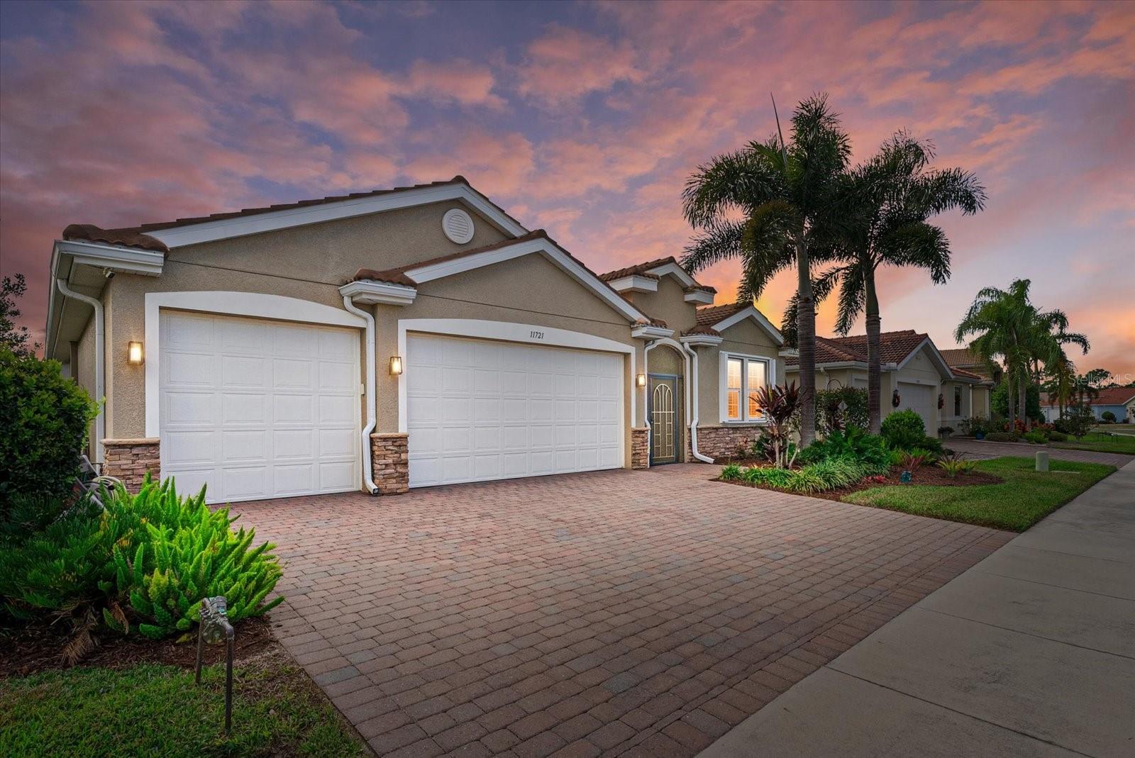 CARIBBEAN VILLAGE - Residential