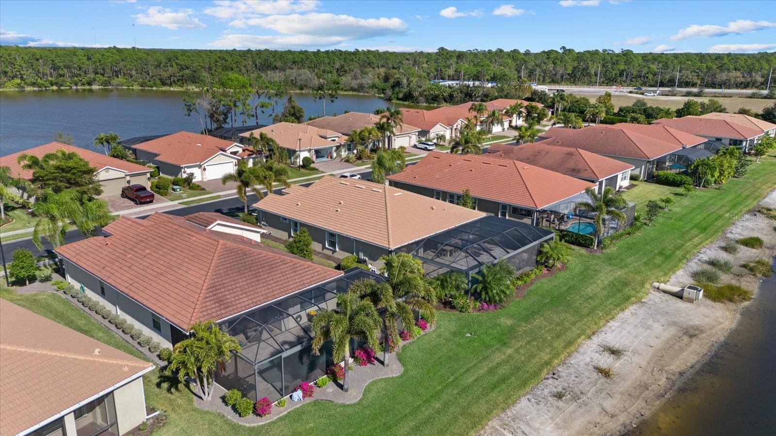 CARIBBEAN VILLAGE - Residential