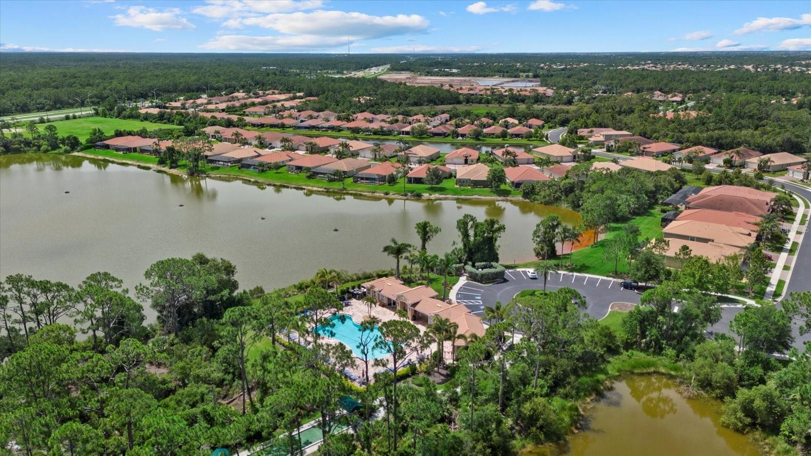 CARIBBEAN VILLAGE - Residential