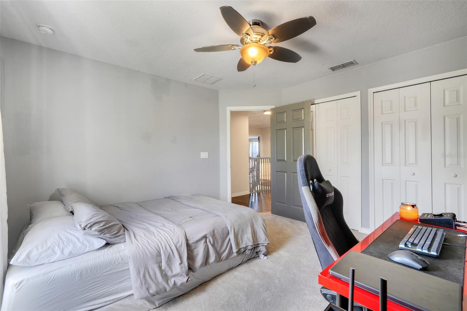 OVERLOOK AT LAKE LOUISA PH 01 - Residential Lease