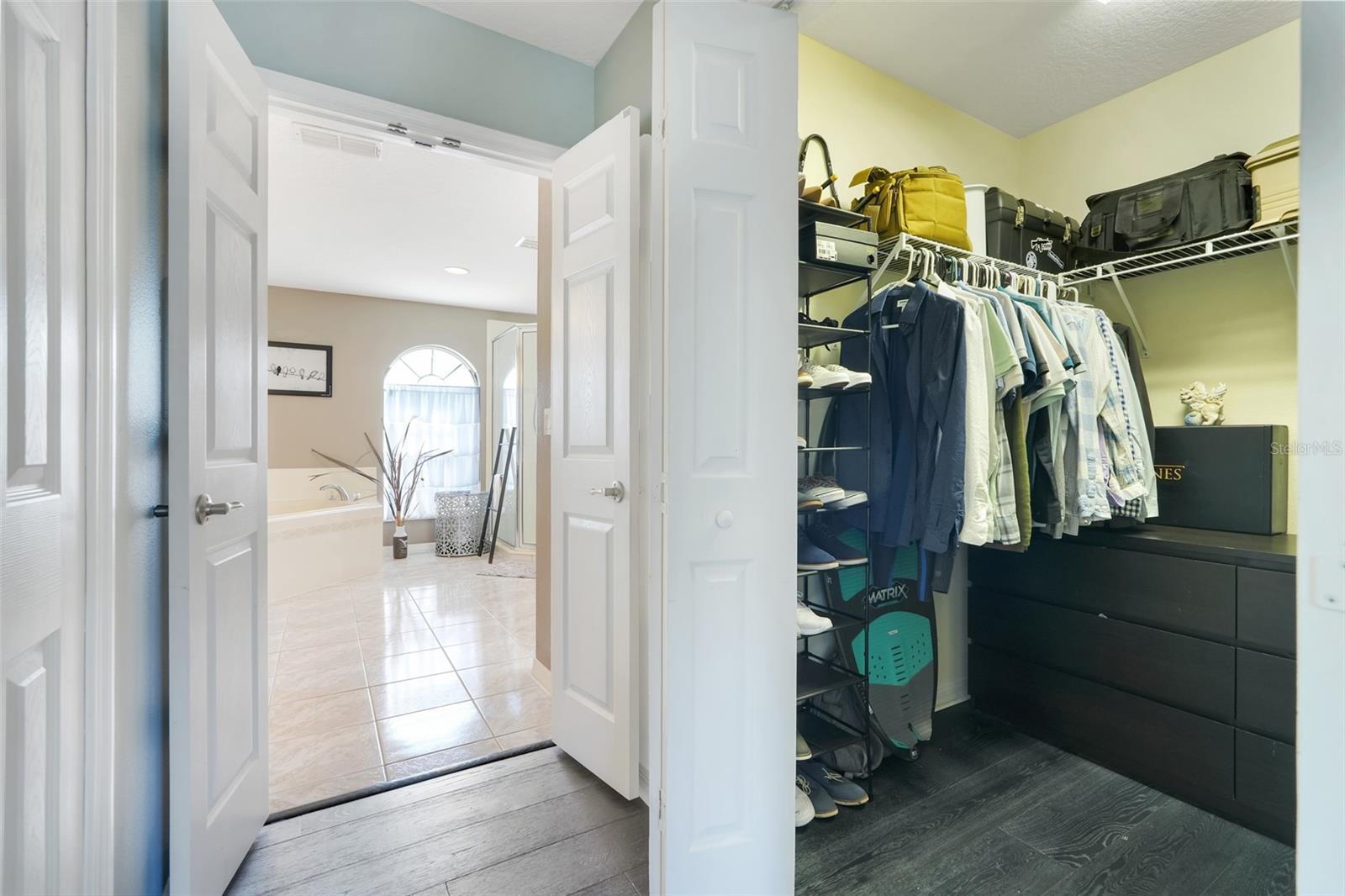 OVERLOOK AT LAKE LOUISA PH 01 - Residential Lease