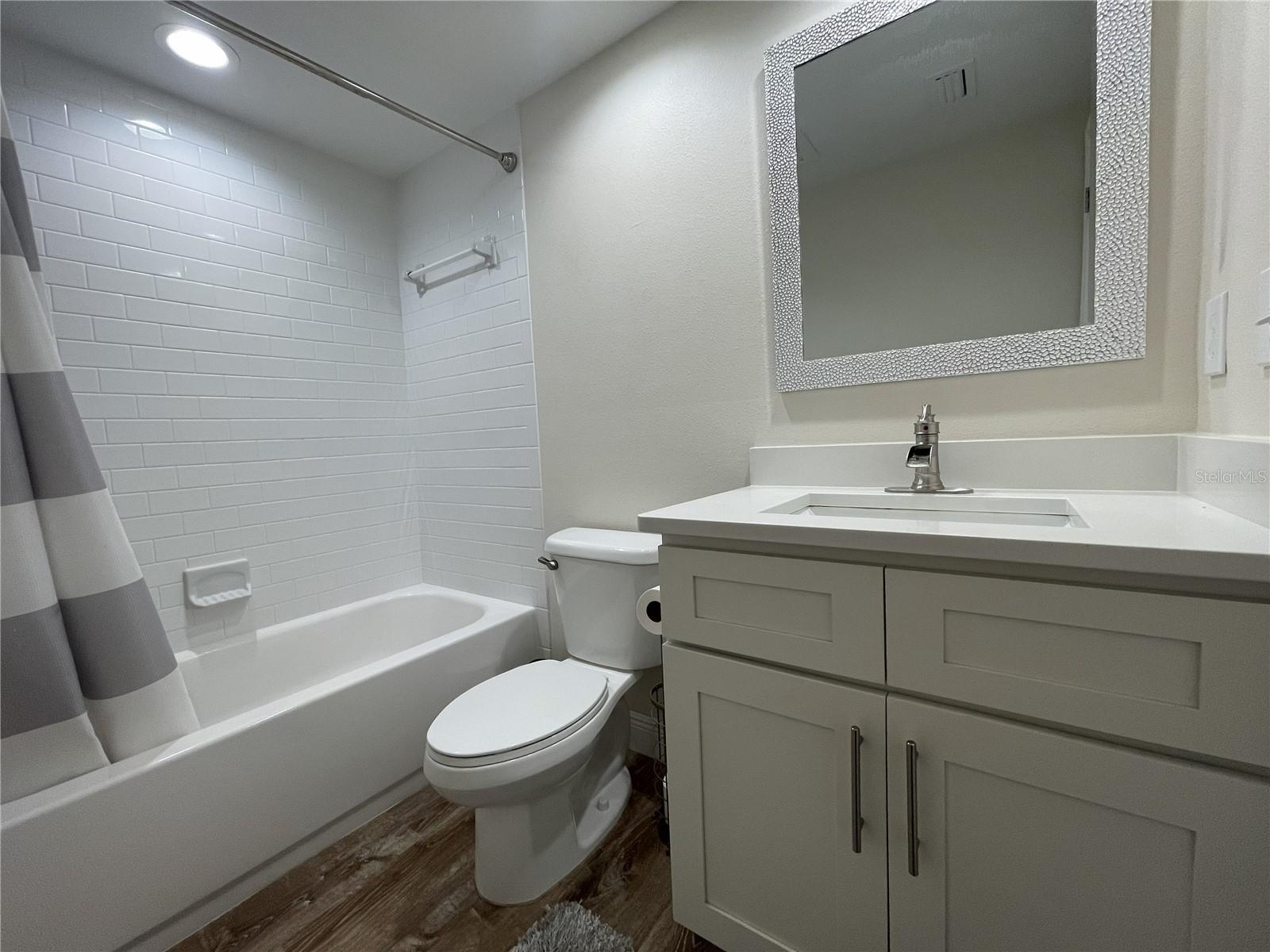 GOLF LAKE CONDO 8 AT EAST BAY - Residential Lease