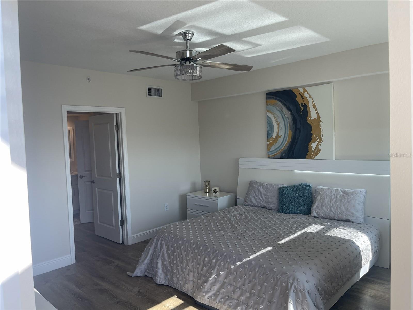 GOLF LAKE CONDO 8 AT EAST BAY - Residential Lease