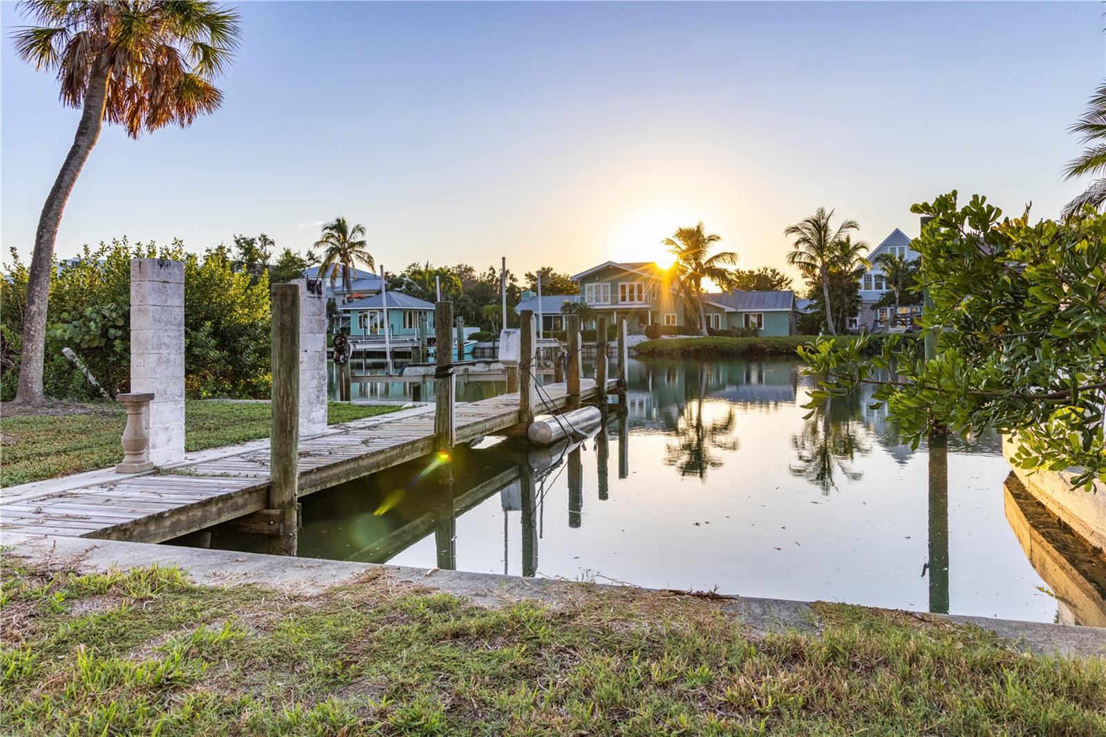 3821 FLAMINGO AVENUE