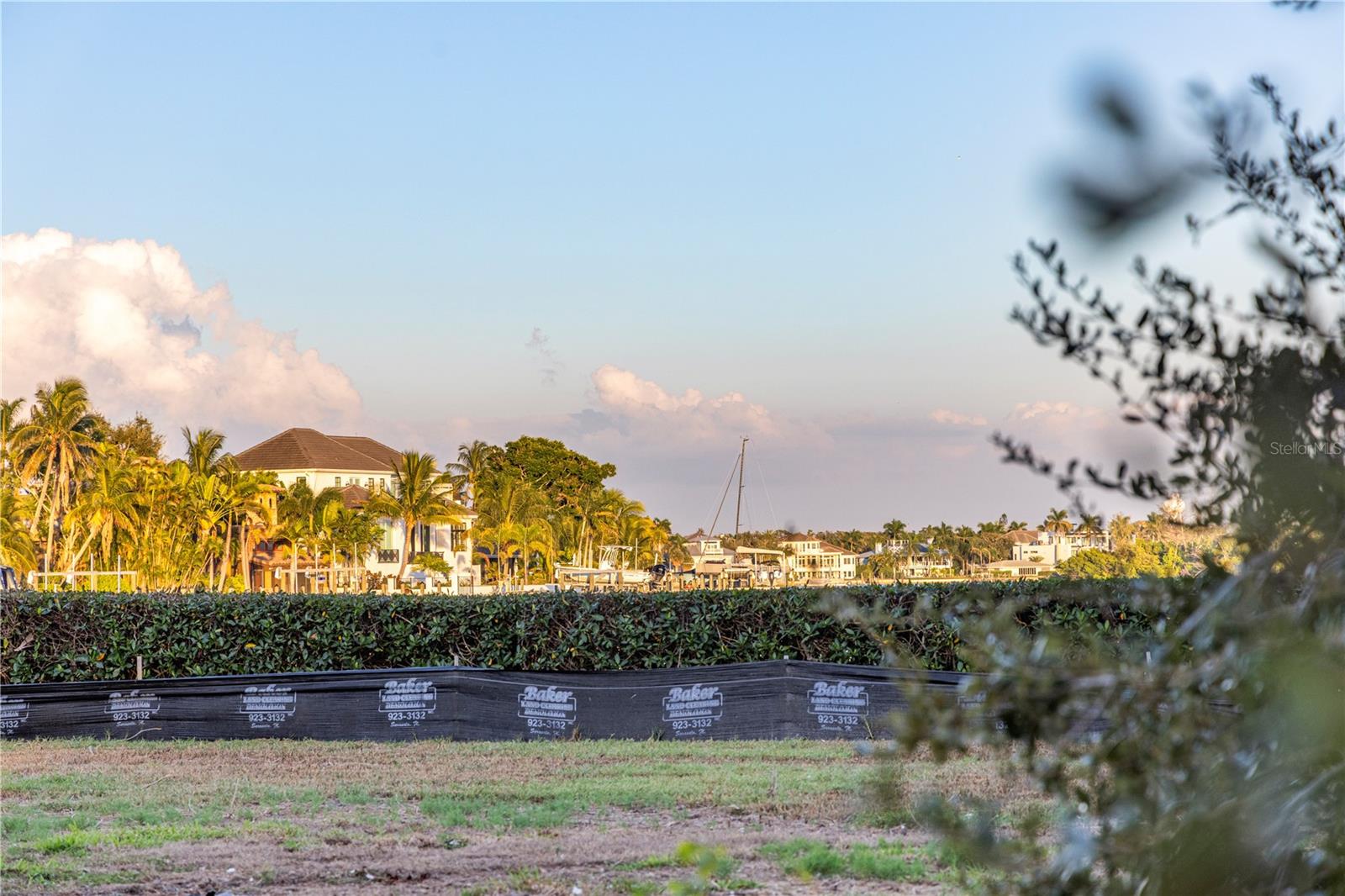 BAY ISLAND REP 01 - Land