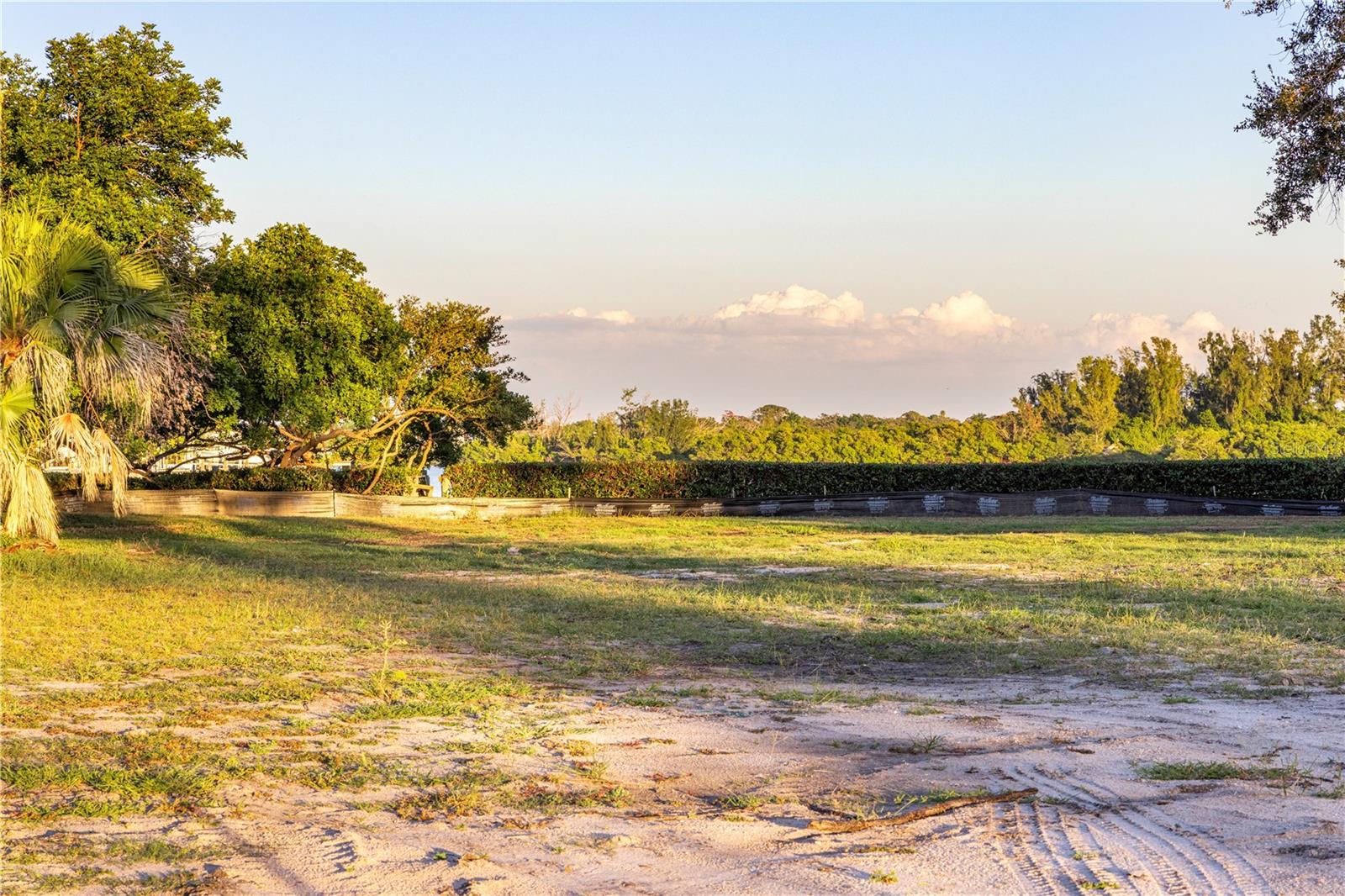 3821 FLAMINGO AVENUE