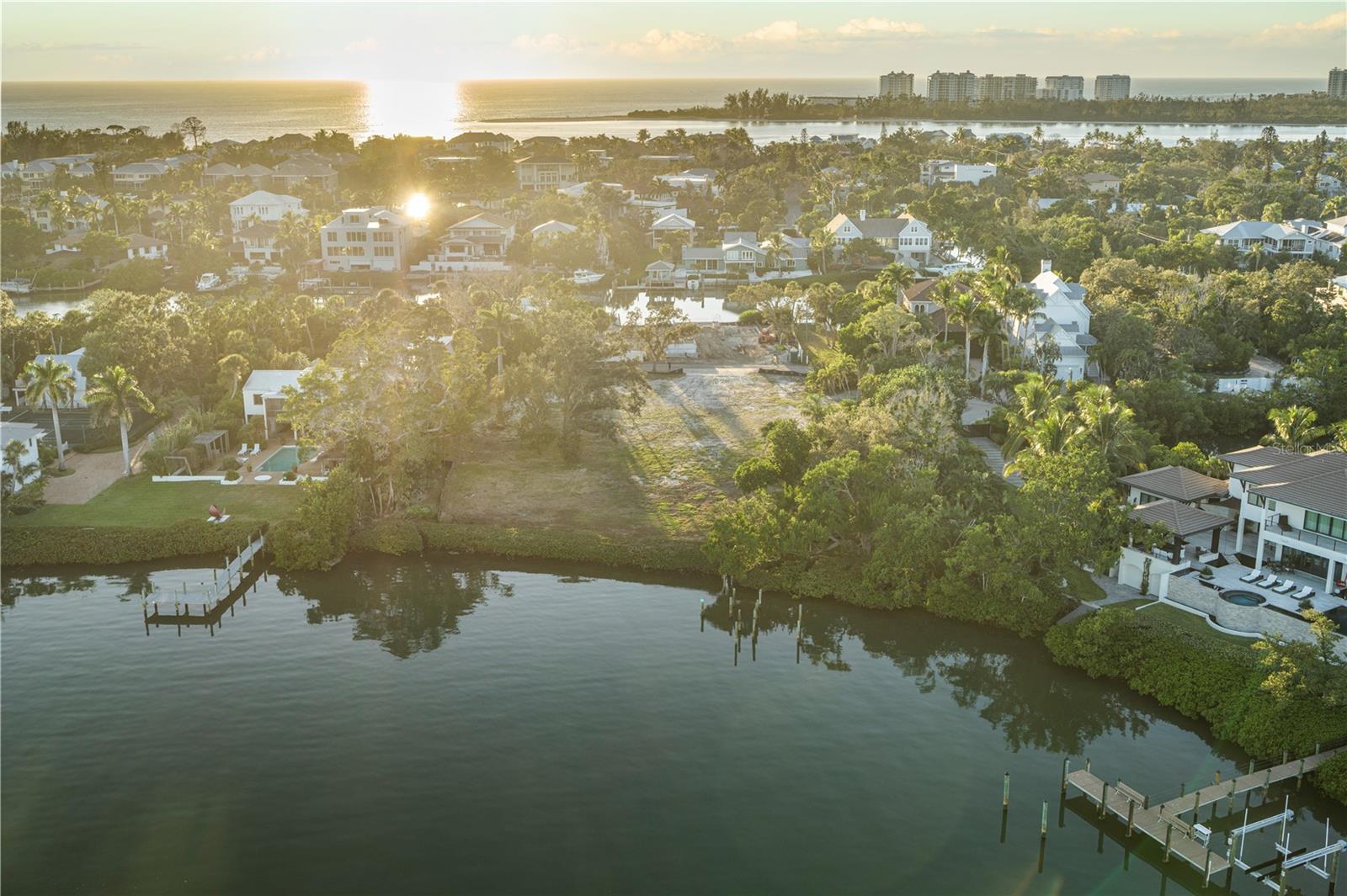 BAY ISLAND REP 01 - Land