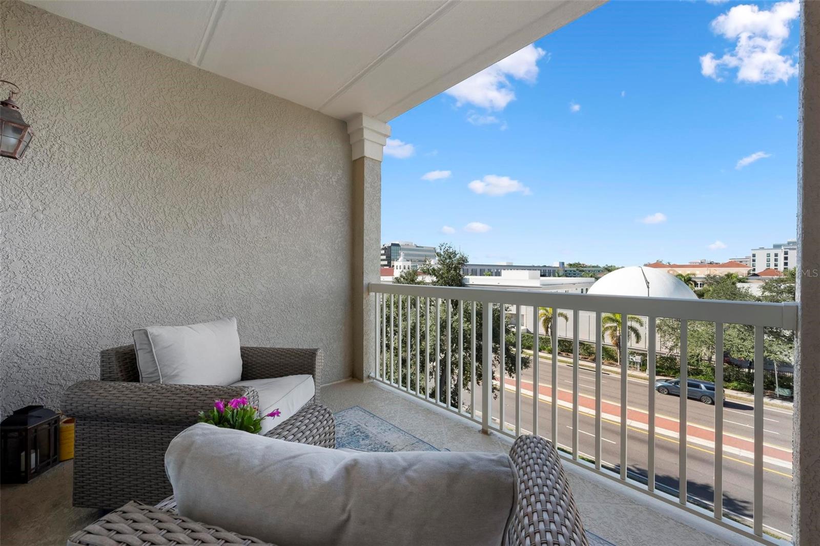 RIVER DANCE - Residential