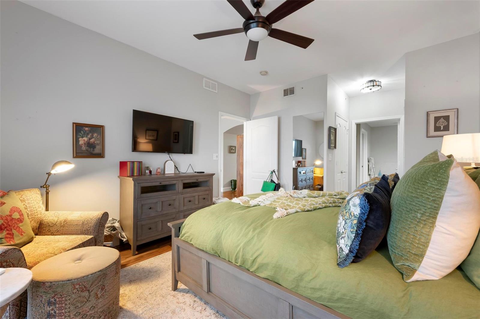 RIVER DANCE - Residential