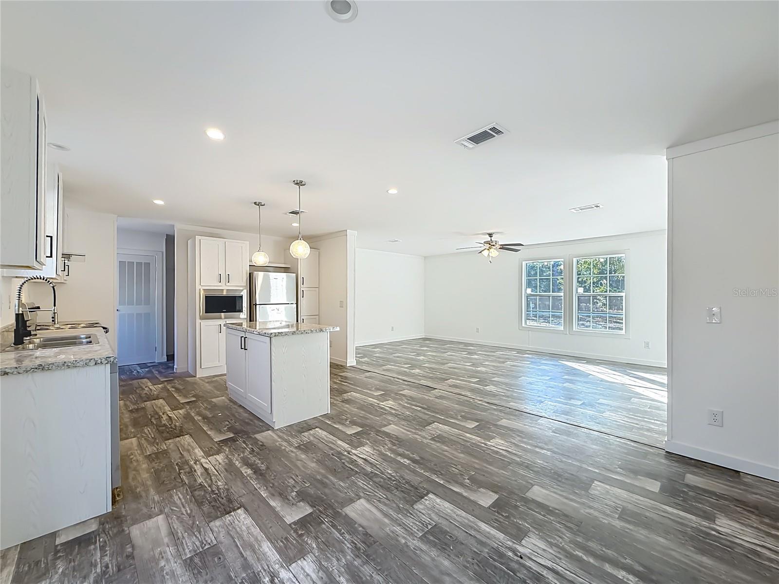 WILLISTON HIGHLANDS UNIT 5 REPLAT - Residential