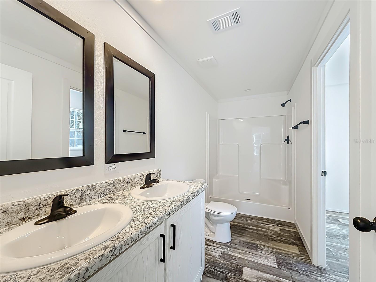 WILLISTON HIGHLANDS UNIT 5 REPLAT - Residential