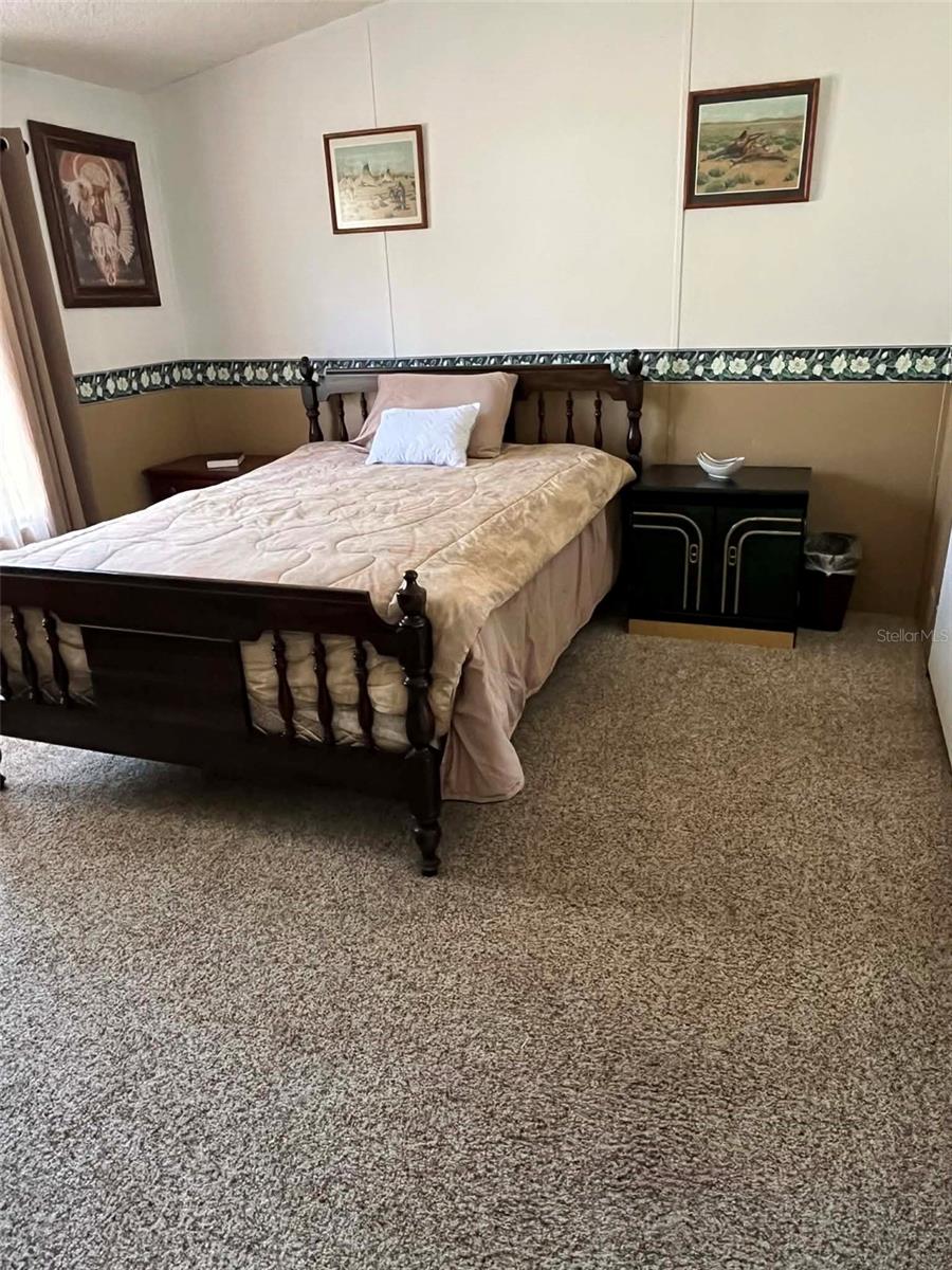 RIVER RETREATS - Residential