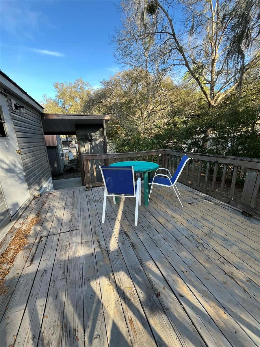 RIVER RETREATS - Residential