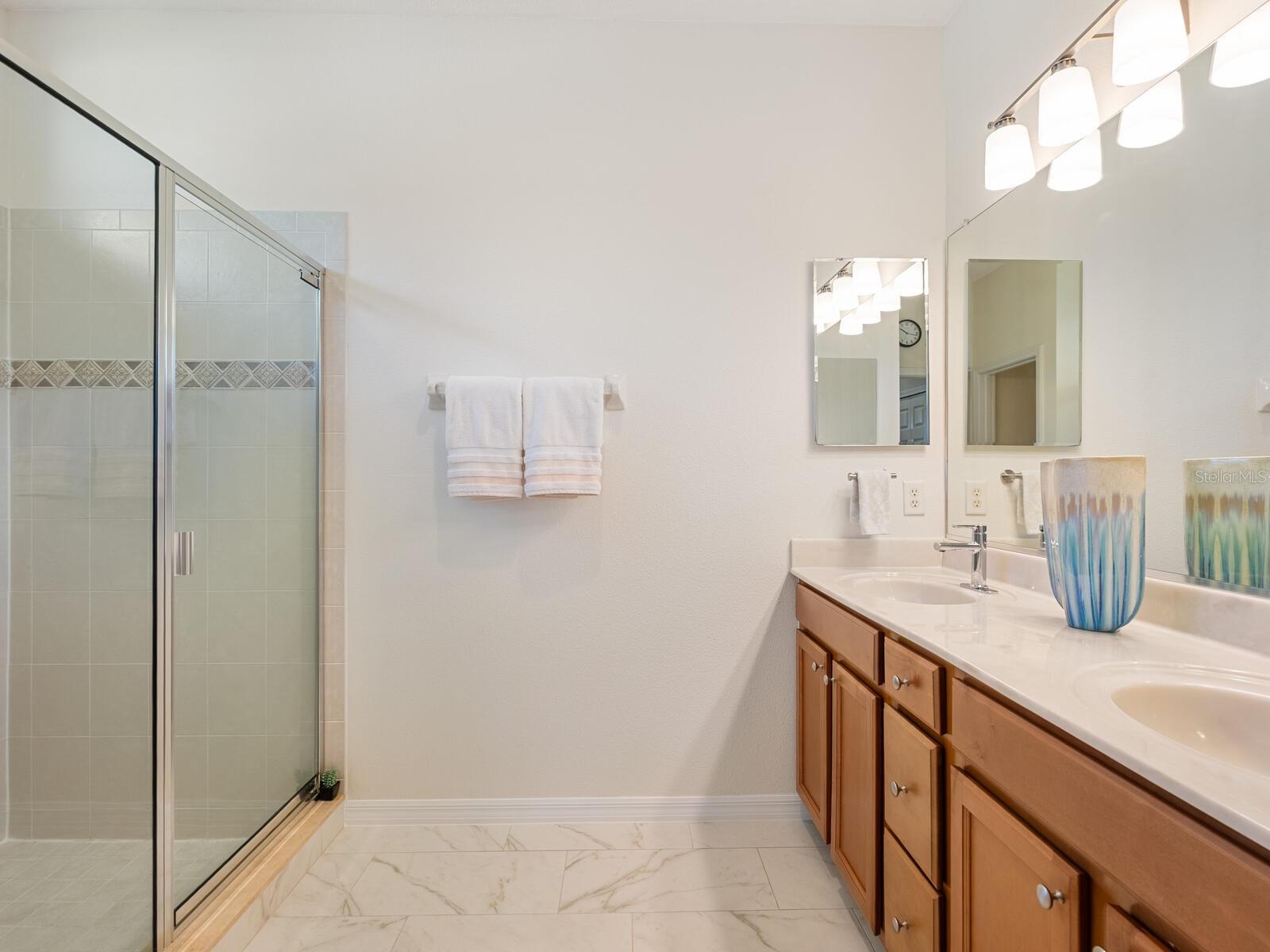 VENETIAN FALLS PH 1 - Residential