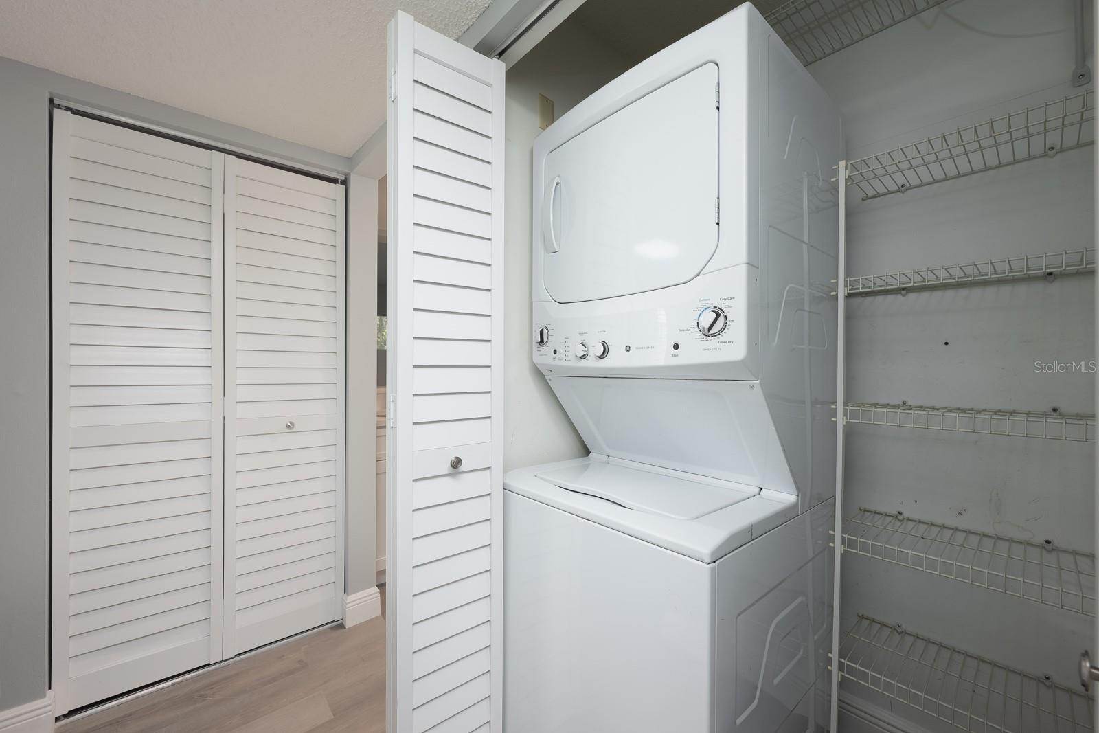 LAKESIDE CONDO APTS - Residential