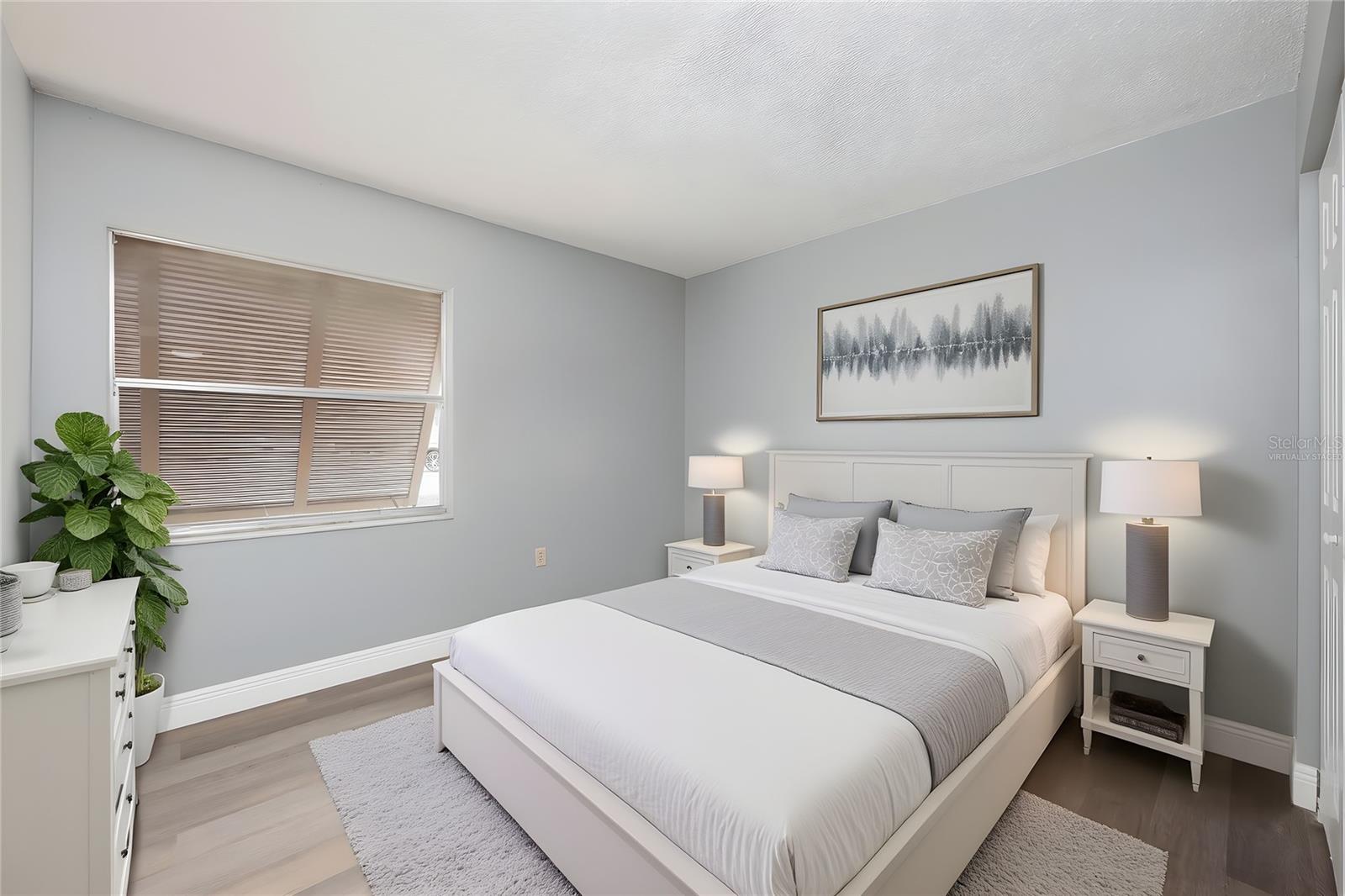 LAKESIDE CONDO APTS - Residential