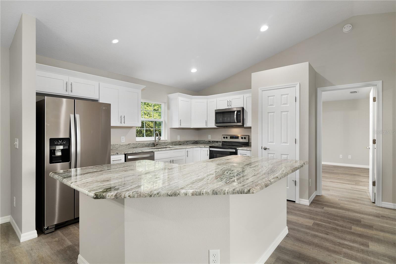 8 JUNIPER TRAIL CRSE