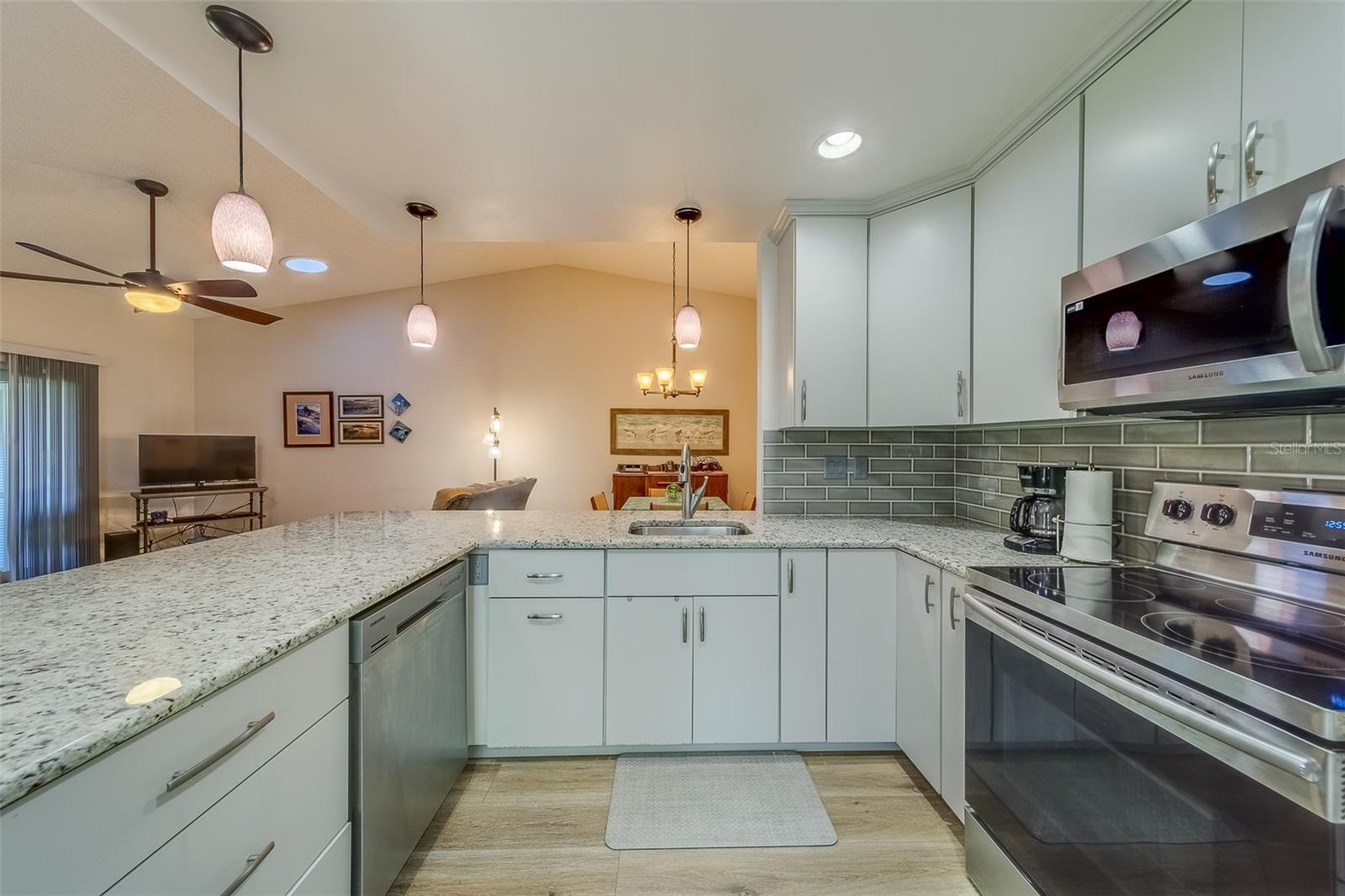 VILLAS OF LAKE ARBOR - Residential