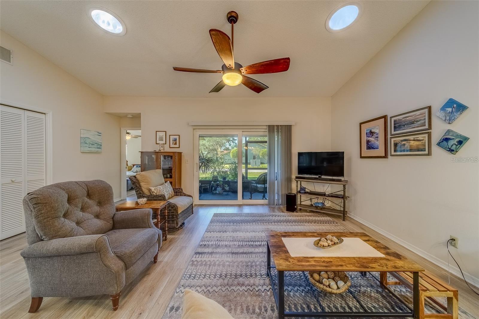 VILLAS OF LAKE ARBOR - Residential