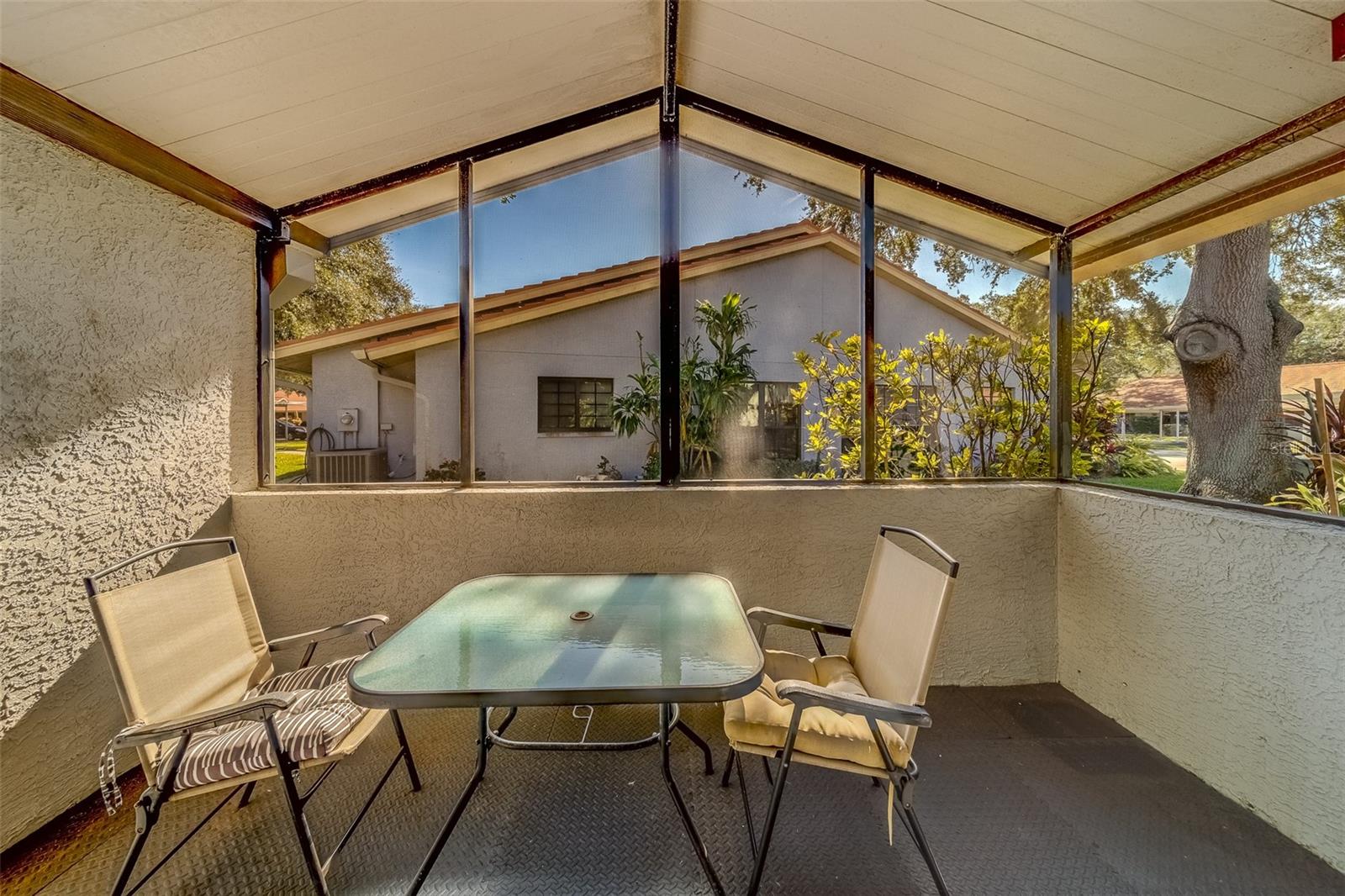 VILLAS OF LAKE ARBOR - Residential