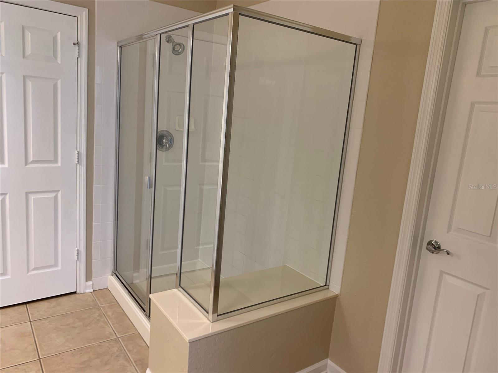 CARRIAGE HOMES AT DUNWOODY COMMONS A CONDO - Residential Lease