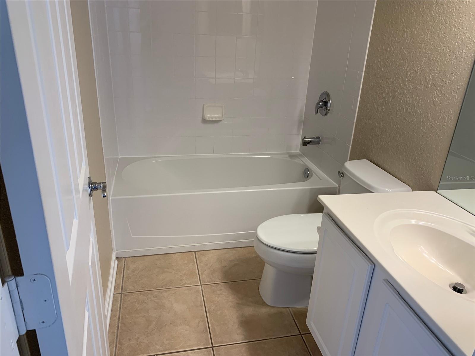 CARRIAGE HOMES AT DUNWOODY COMMONS A CONDO - Residential Lease