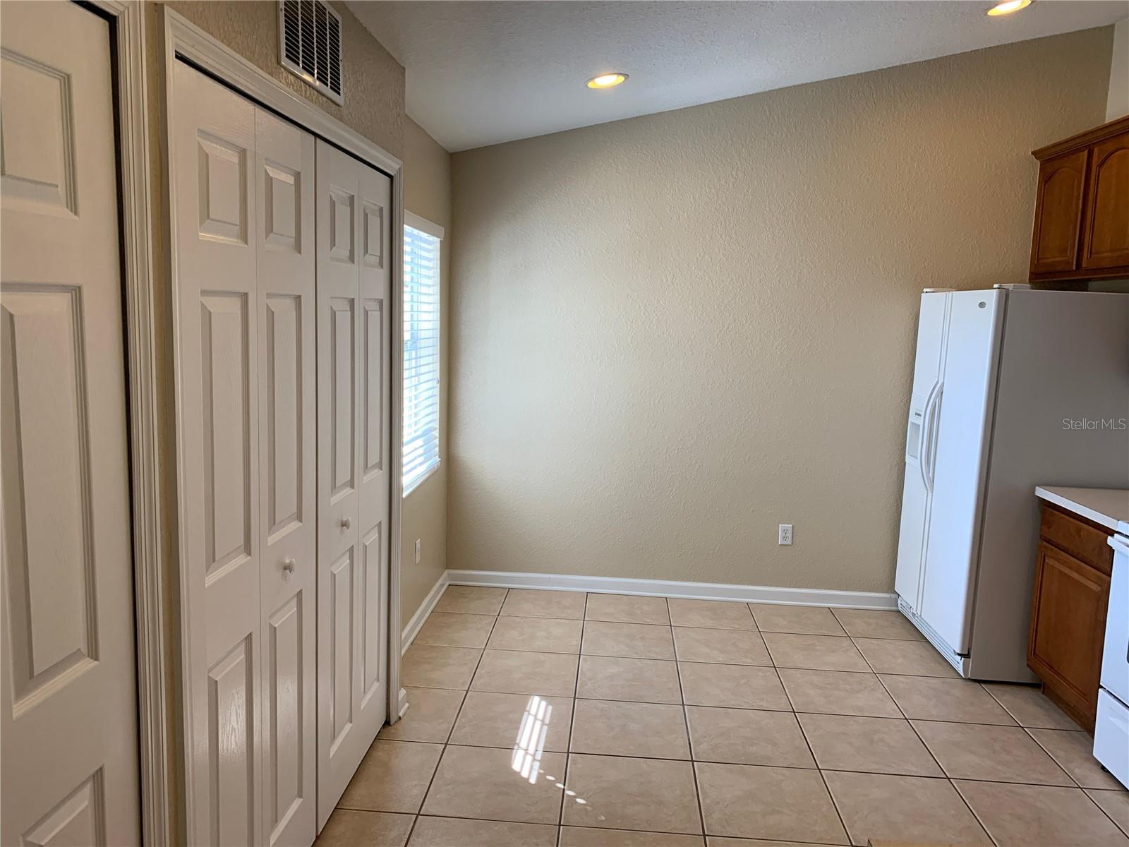 CARRIAGE HOMES AT DUNWOODY COMMONS A CONDO - Residential Lease