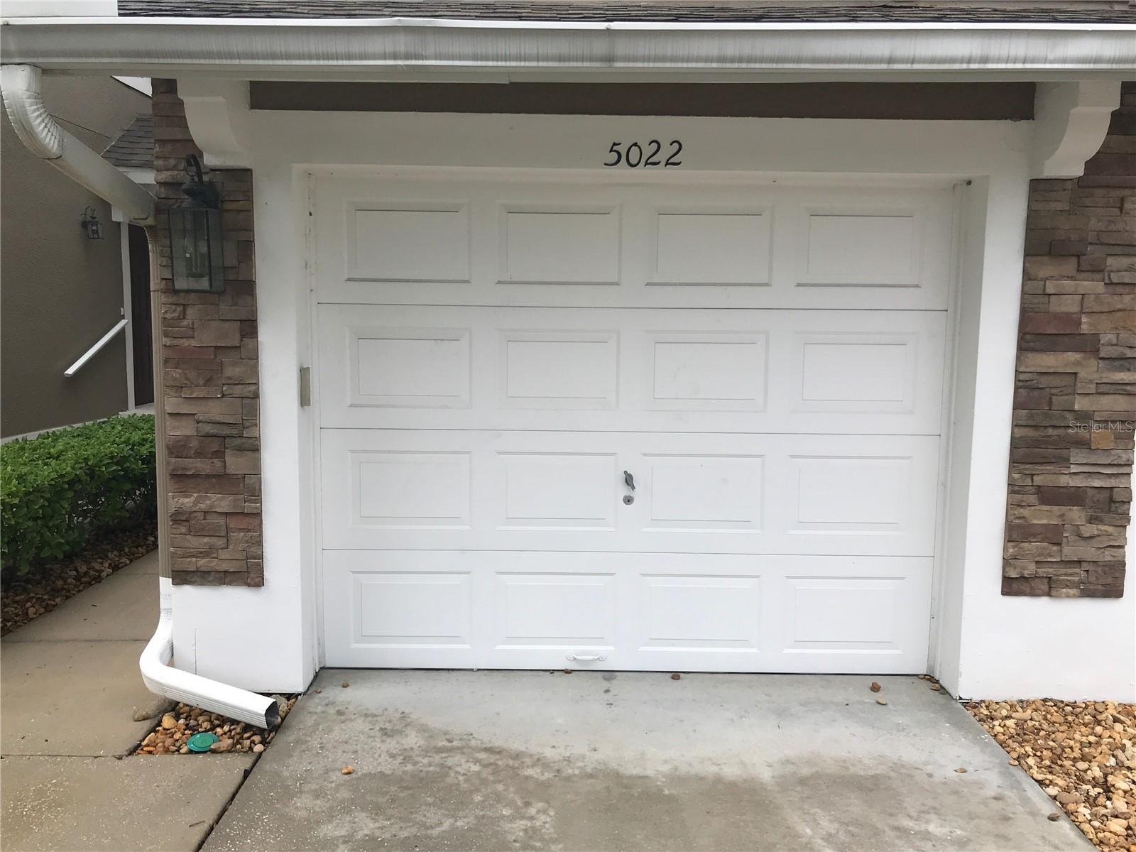 CARRIAGE HOMES AT DUNWOODY COMMONS A CONDO - Residential Lease