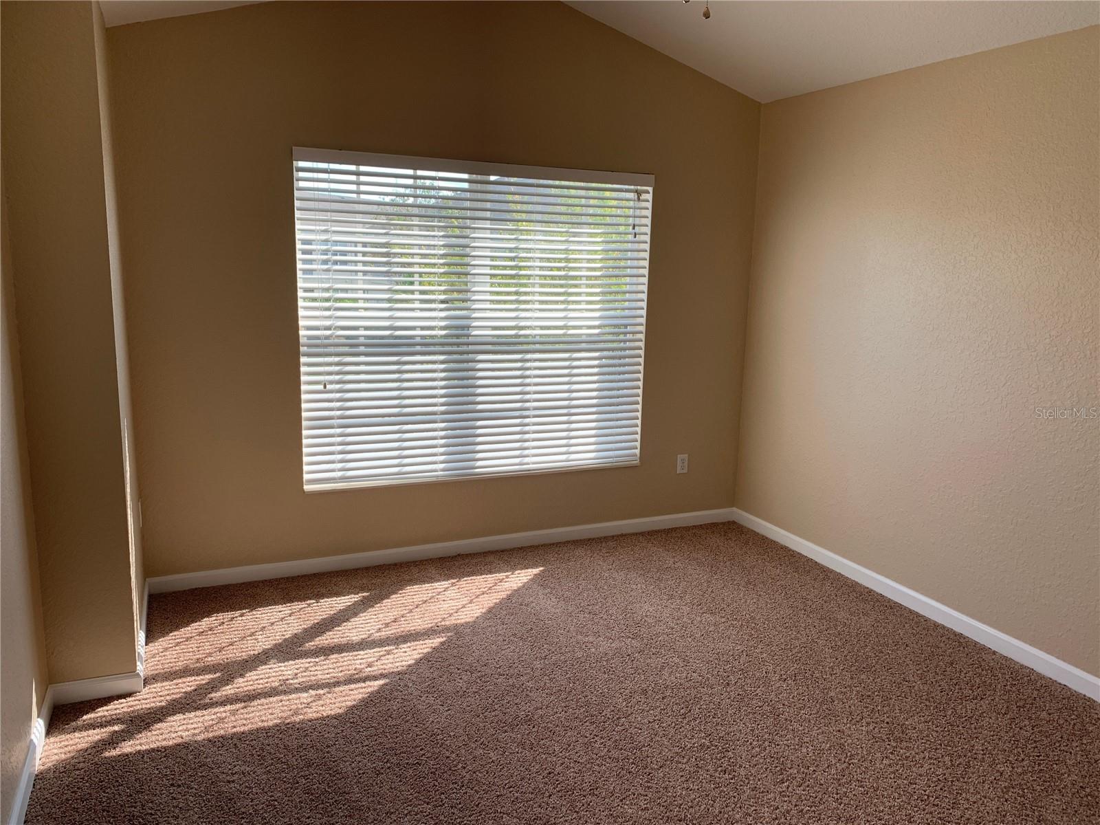 CARRIAGE HOMES AT DUNWOODY COMMONS A CONDO - Residential Lease