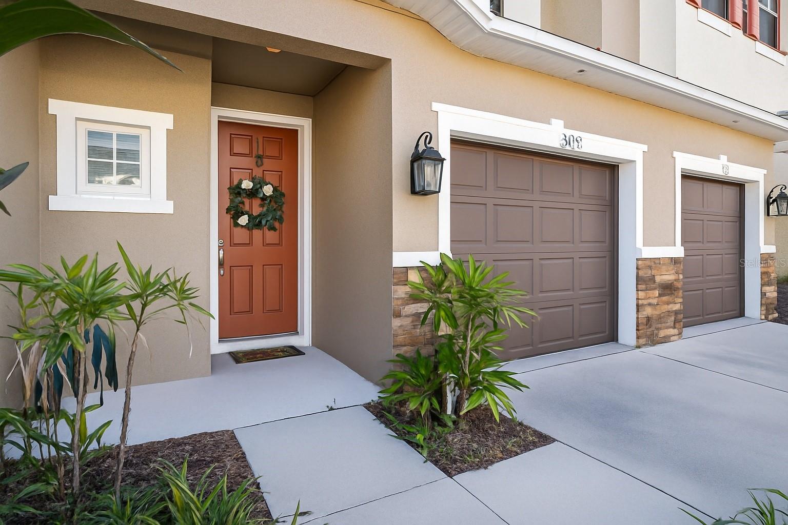 TUSCANY WOODS PRESERVE - Residential