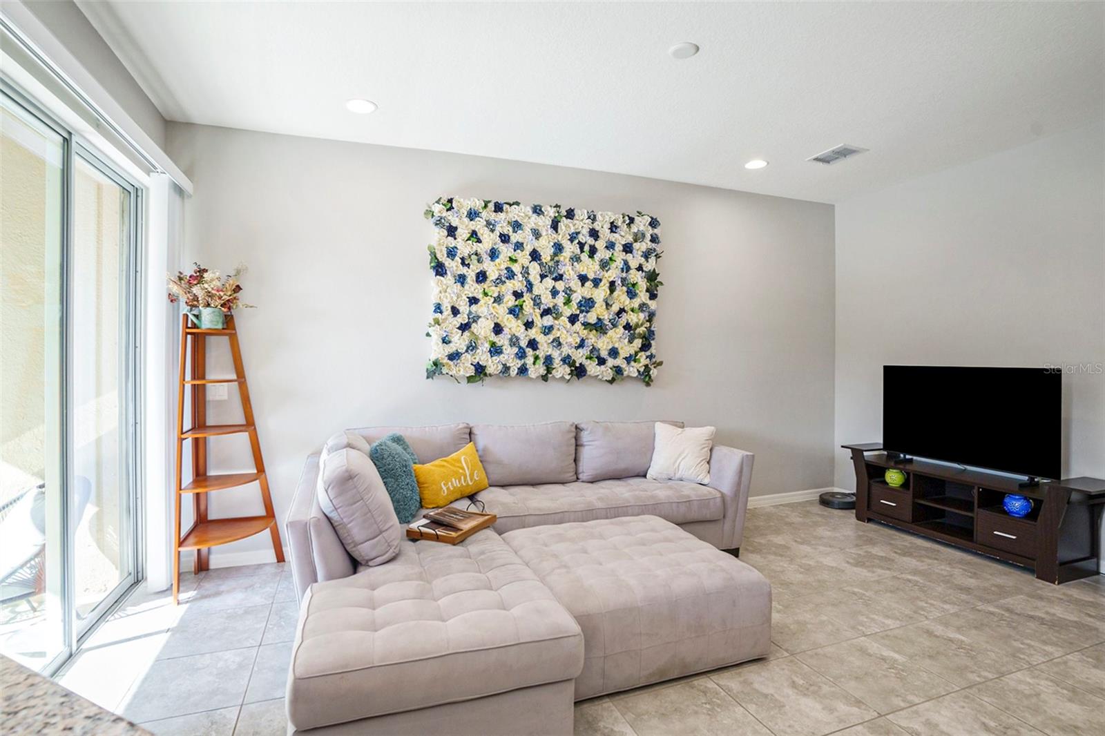 TUSCANY WOODS PRESERVE - Residential