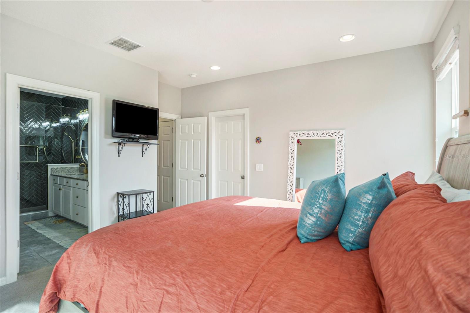 TUSCANY WOODS PRESERVE - Residential