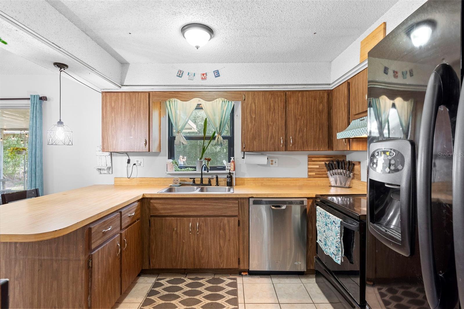 FRUITLAND PARK CENTENNIAL ESTATES - Residential