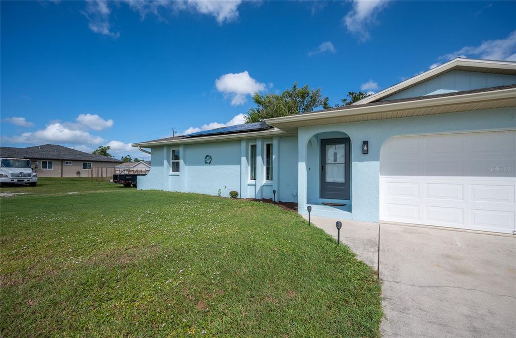 Photo of 9116 Castlehill Avenue, Englewood, FL 34224 (MLS # D6144159)