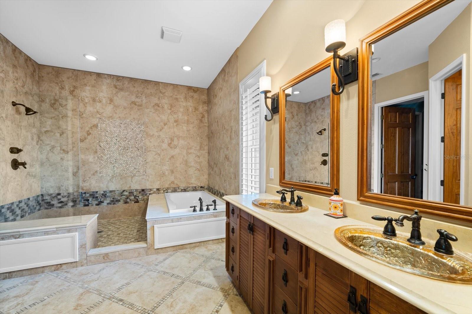 BATH CLUB ESTATES 1ST ADD - Residential