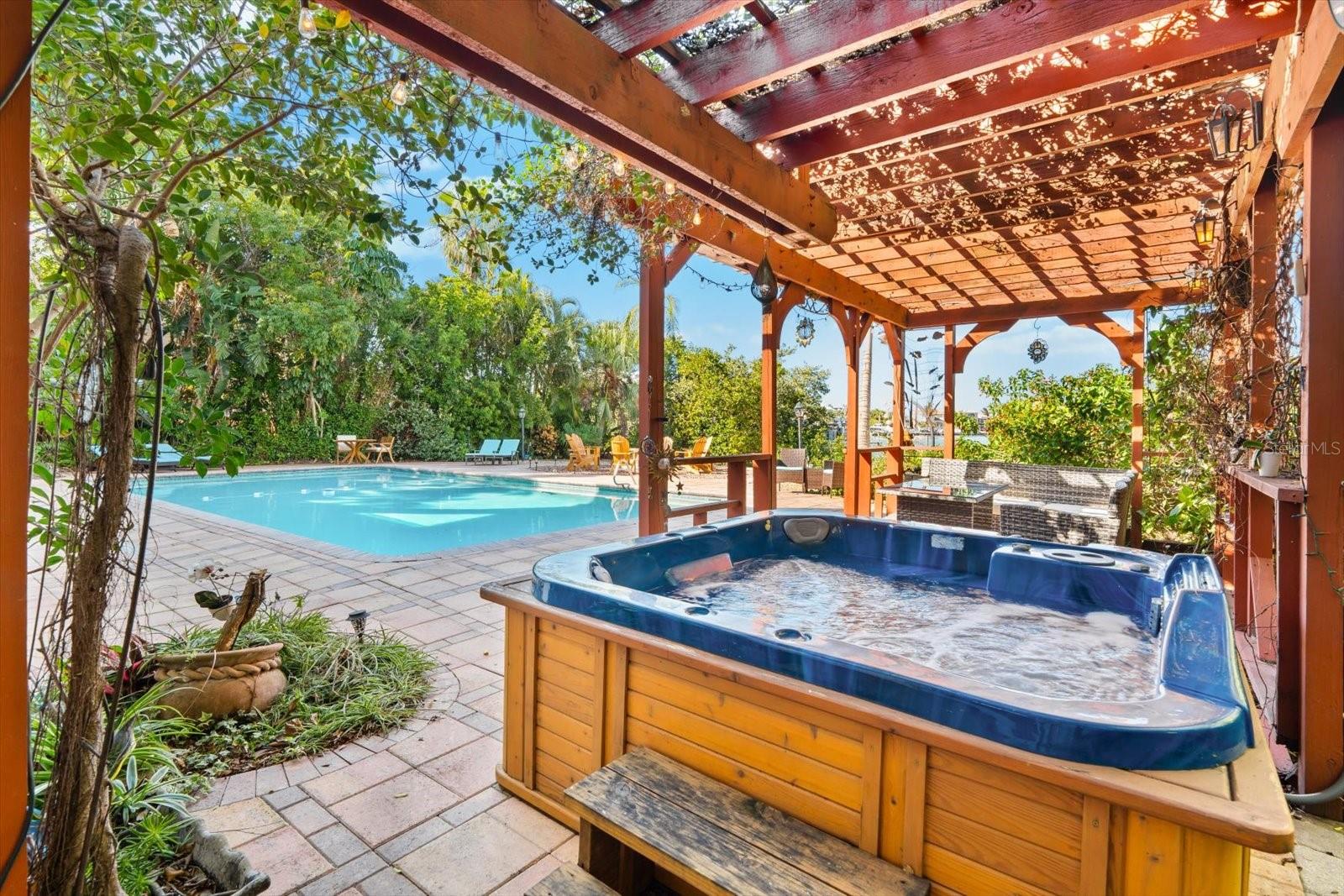 BATH CLUB ESTATES 1ST ADD - Residential