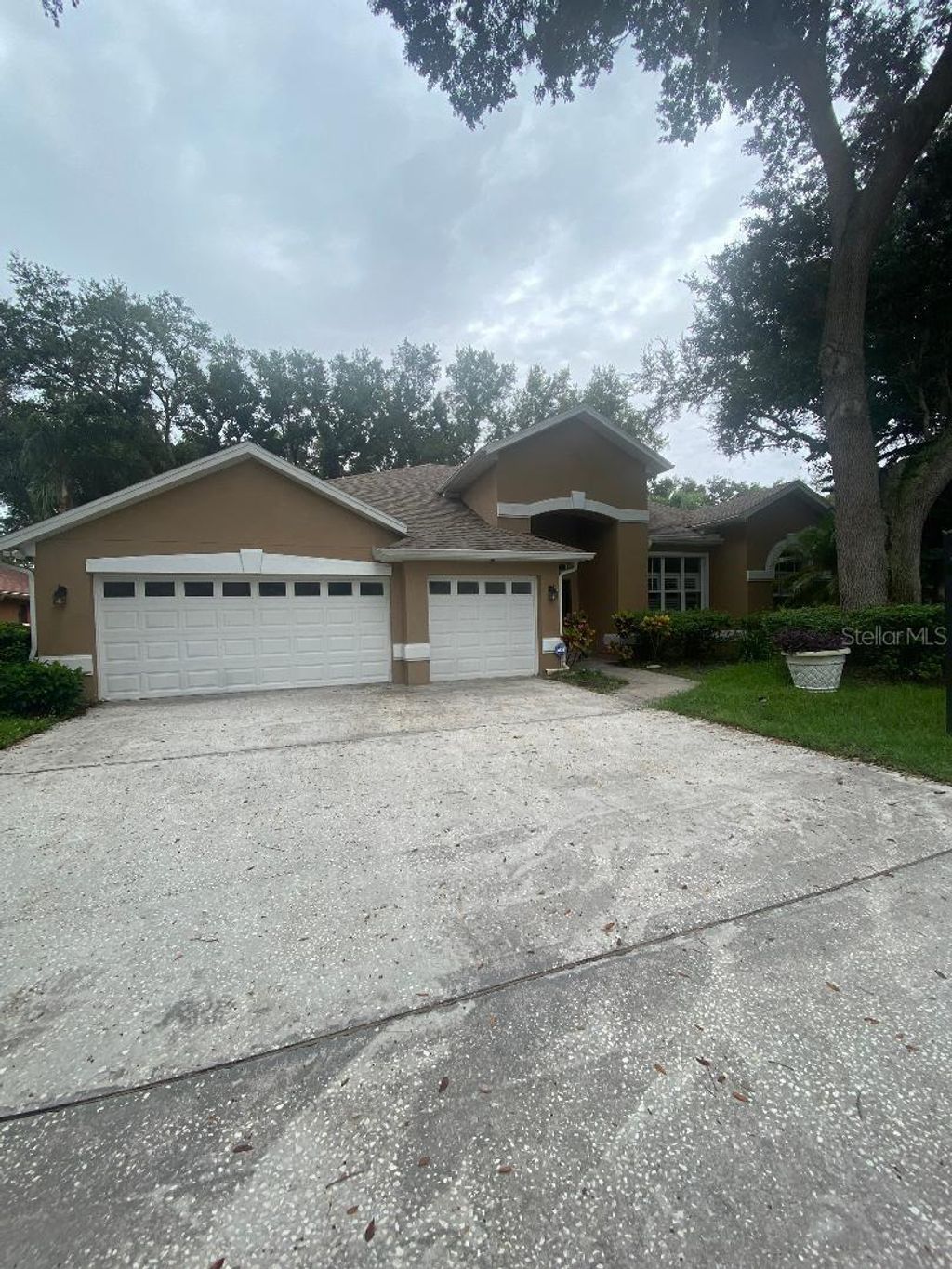 Photo of 2243 Eagle Bluff Drive, Valrico, FL 33596 (MLS # TB8439468)
