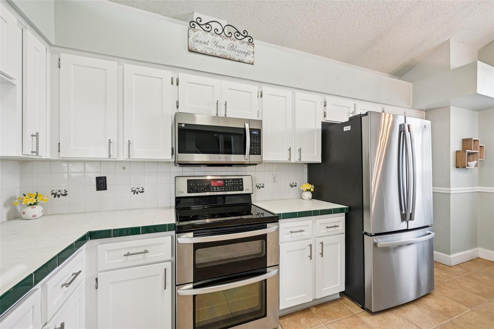 MEADOWBROOKE AT SUMMERFIELD UN - Residential