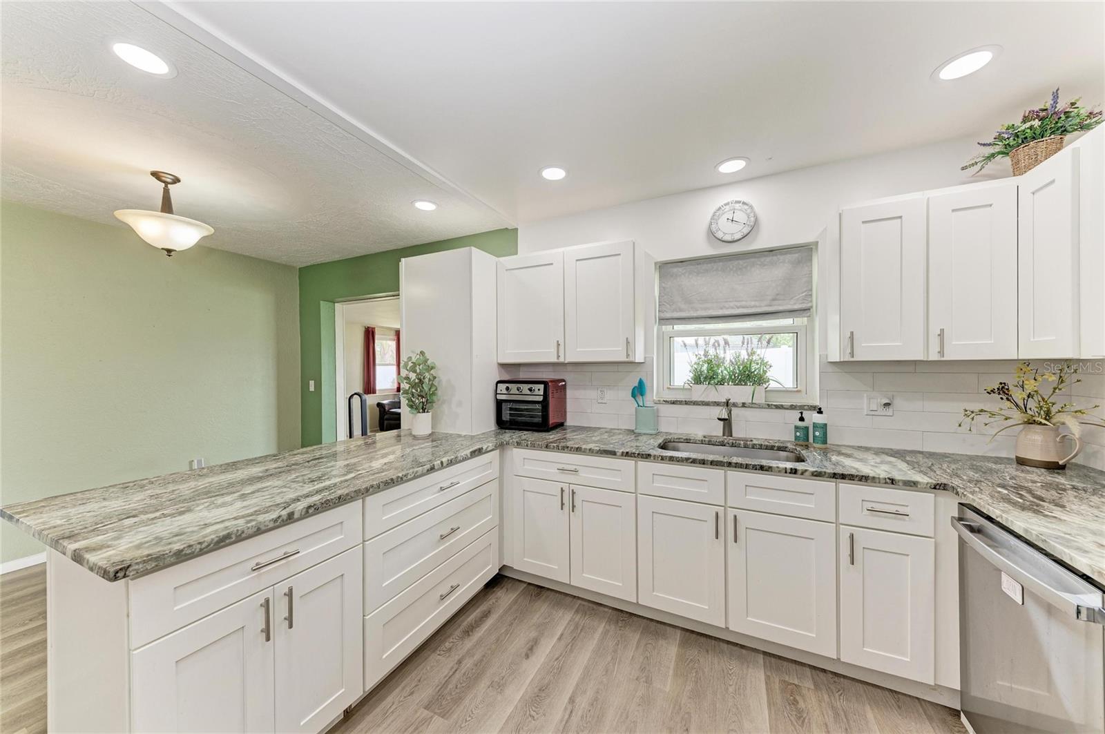 CLEAR VIEW MANOR UNIT ONE REP - Residential