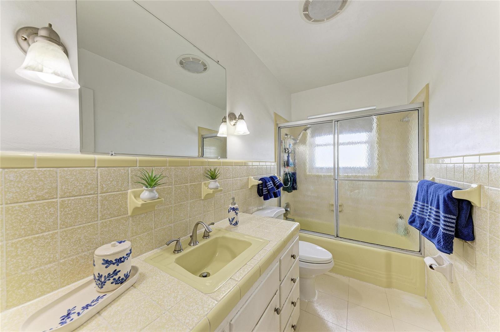 CLEAR VIEW MANOR UNIT ONE REP - Residential