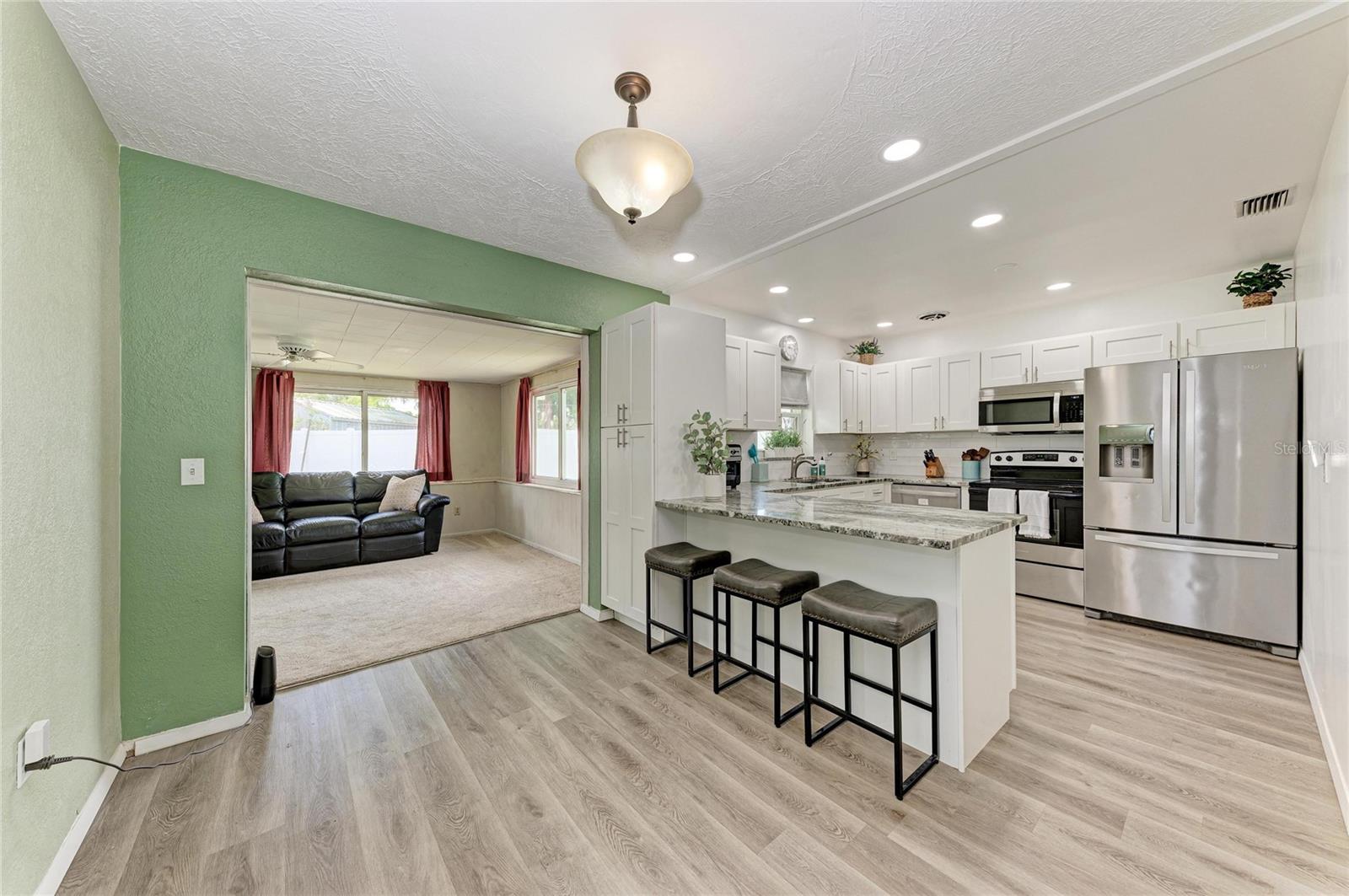 CLEAR VIEW MANOR UNIT ONE REP - Residential