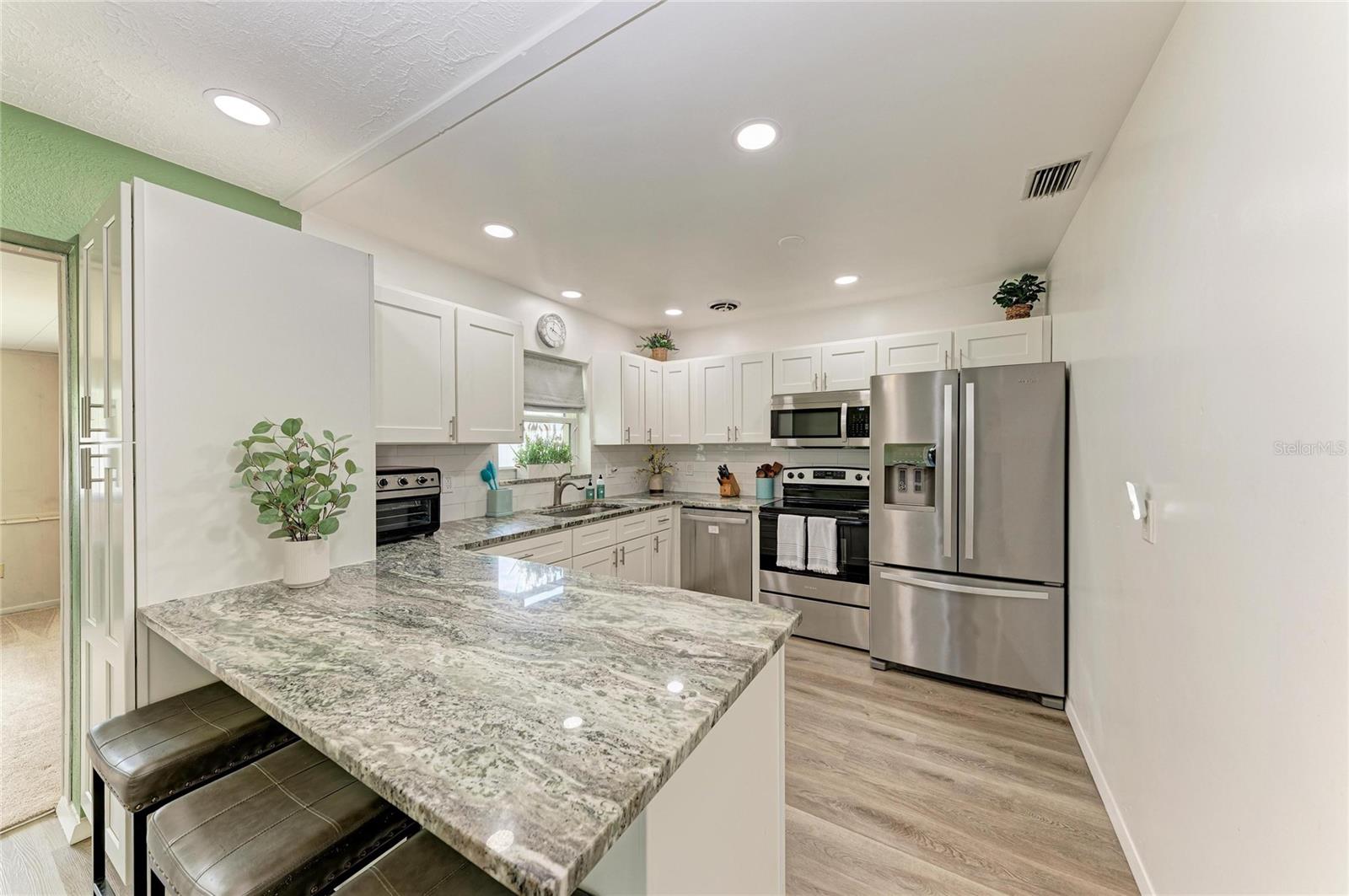 CLEAR VIEW MANOR UNIT ONE REP - Residential