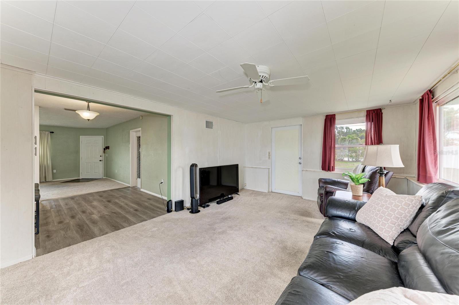 CLEAR VIEW MANOR UNIT ONE REP - Residential