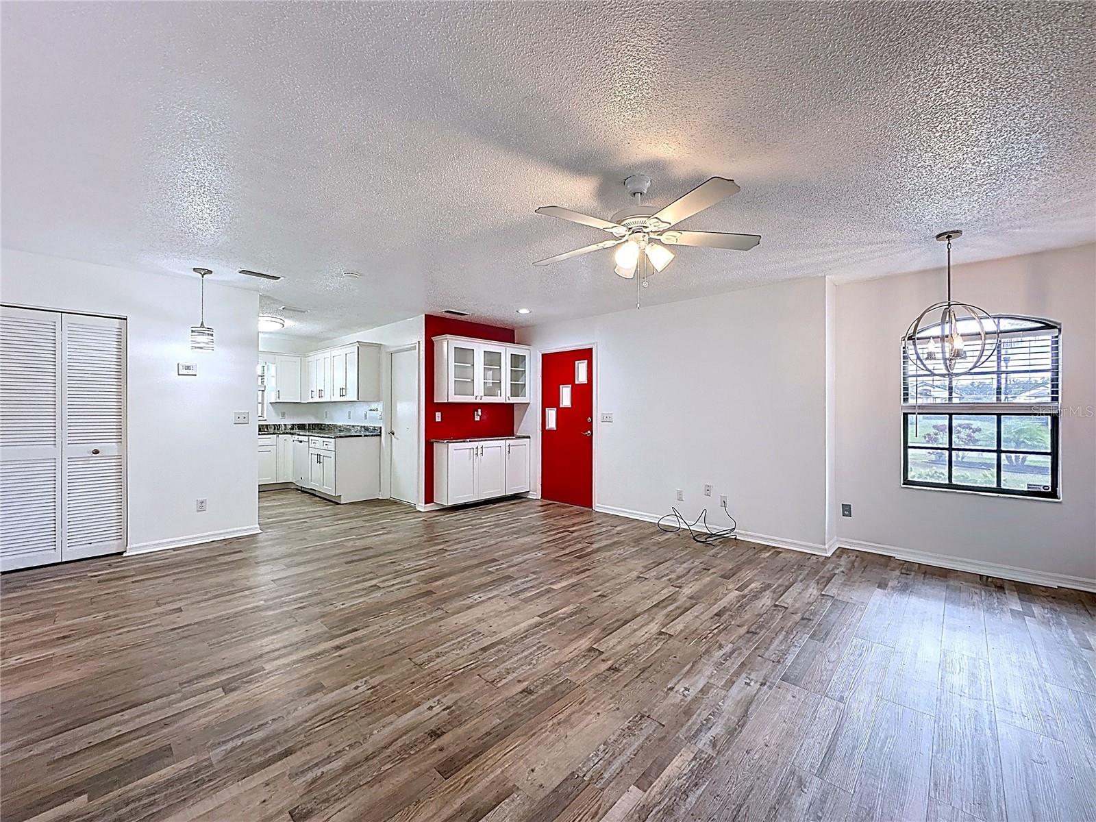 OAKS VILLAGE - Residential