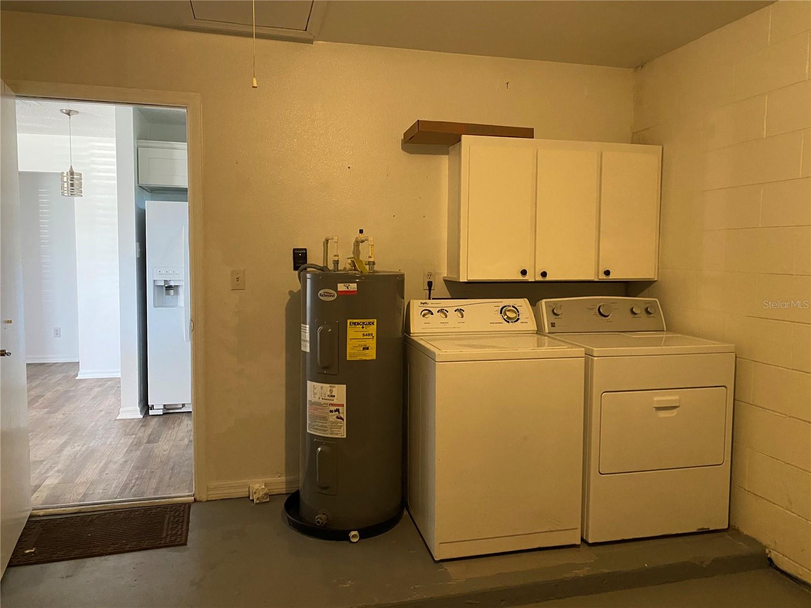 OAKS VILLAGE - Residential