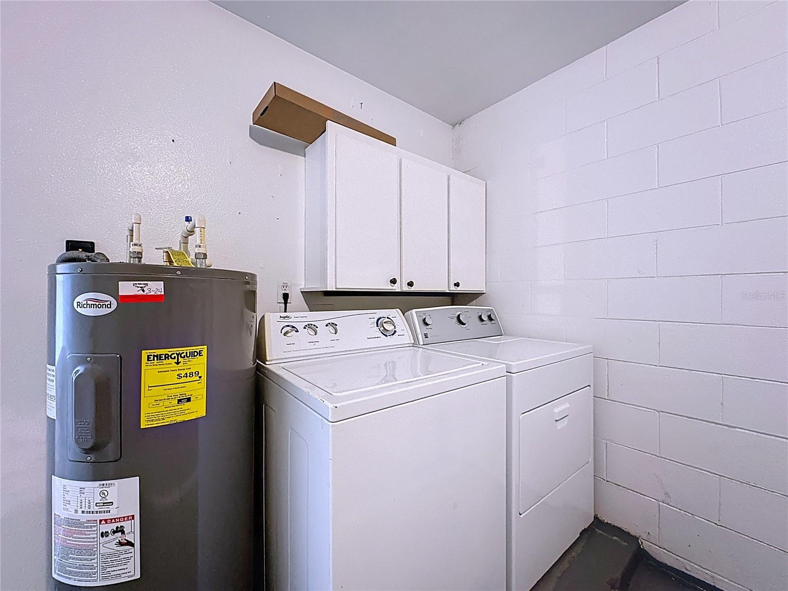 OAKS VILLAGE - Residential